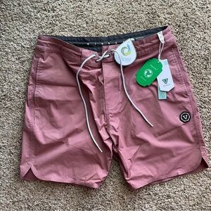 Vissla Men's Visions 17.5" Boardshorts